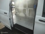 Mercedes-Benz-Vito-17