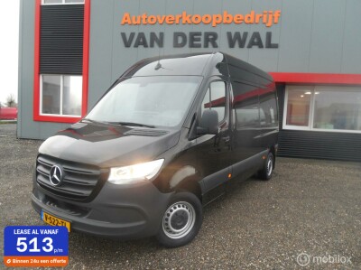 Mercedes-Benz-Sprinter-0