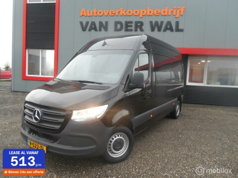 Mercedes-Benz-Sprinter-0