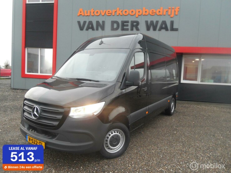 Mercedes-Benz-Sprinter-0