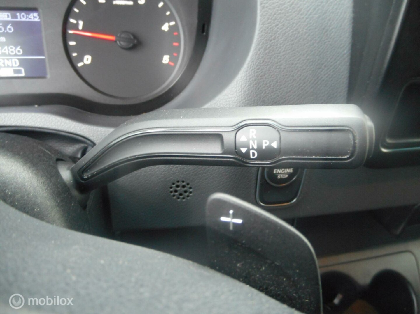 Mercedes-Benz-Sprinter-16
