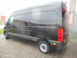 Mercedes-Benz-Sprinter-2