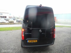 Mercedes-Benz-Sprinter-3