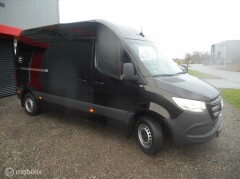 Mercedes-Benz-Sprinter-5