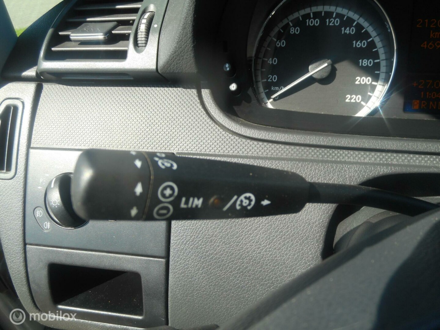 Mercedes-Benz-Vito-14