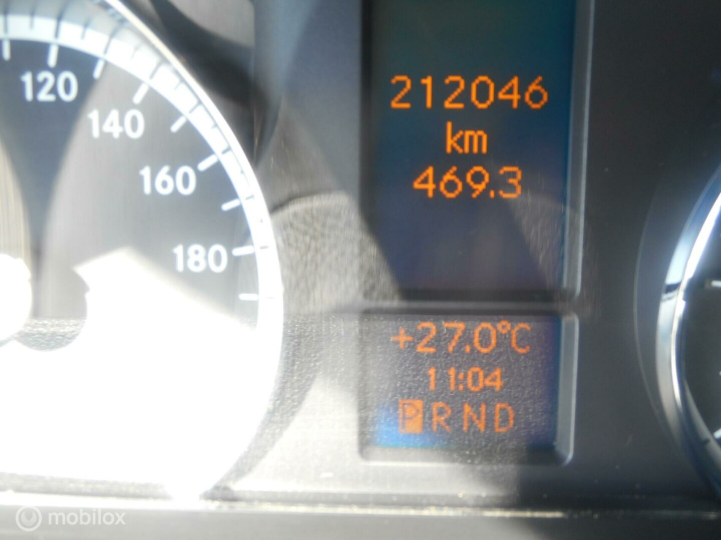 Mercedes-Benz-Vito-15