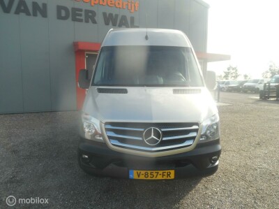 Mercedes-Benz-Sprinter-1