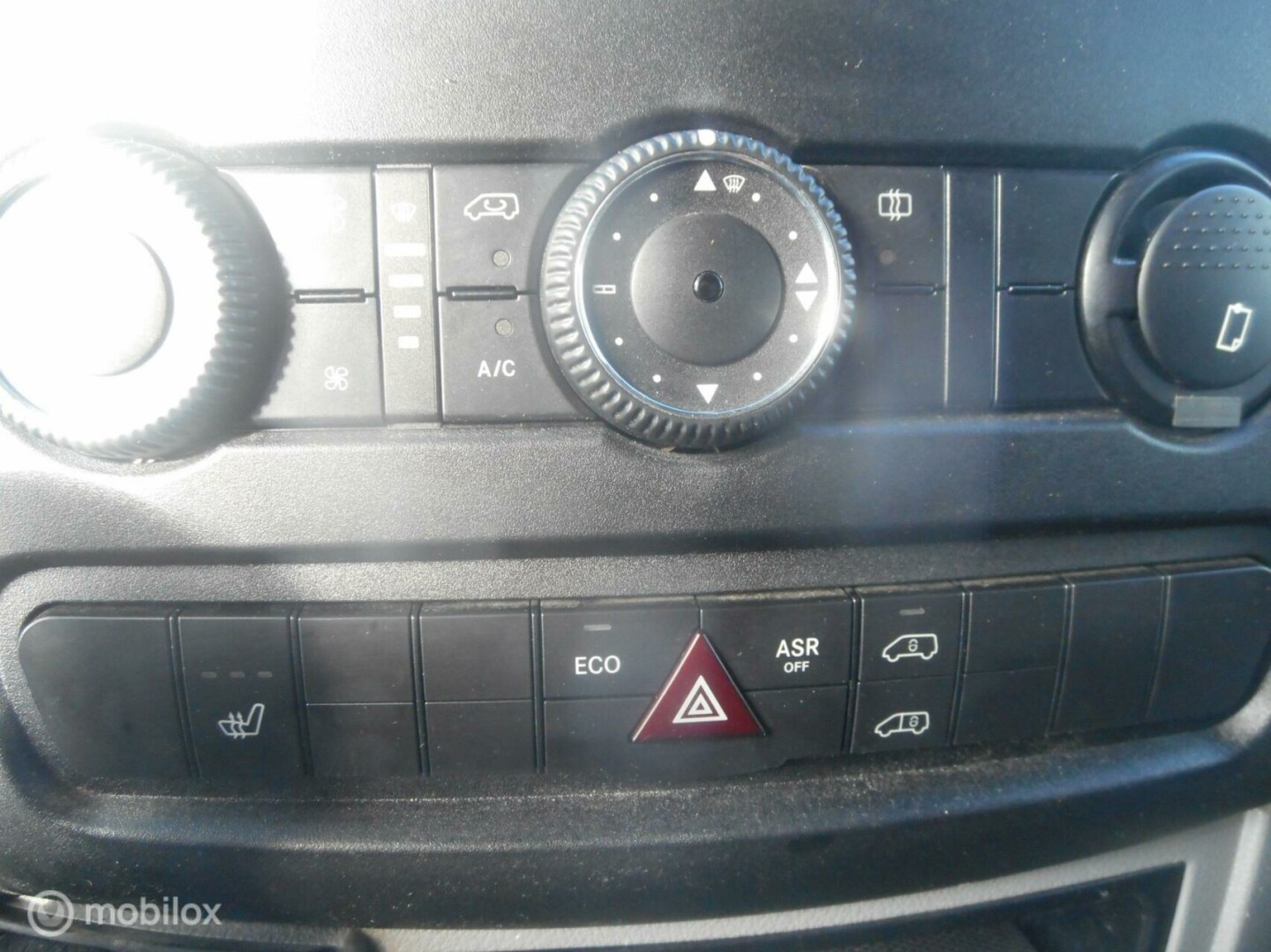 Mercedes-Benz-Sprinter-13
