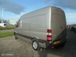 Mercedes-Benz-Sprinter-3