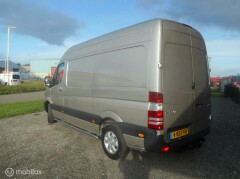 Mercedes-Benz-Sprinter-3