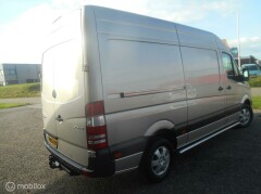 Mercedes-Benz-Sprinter-5