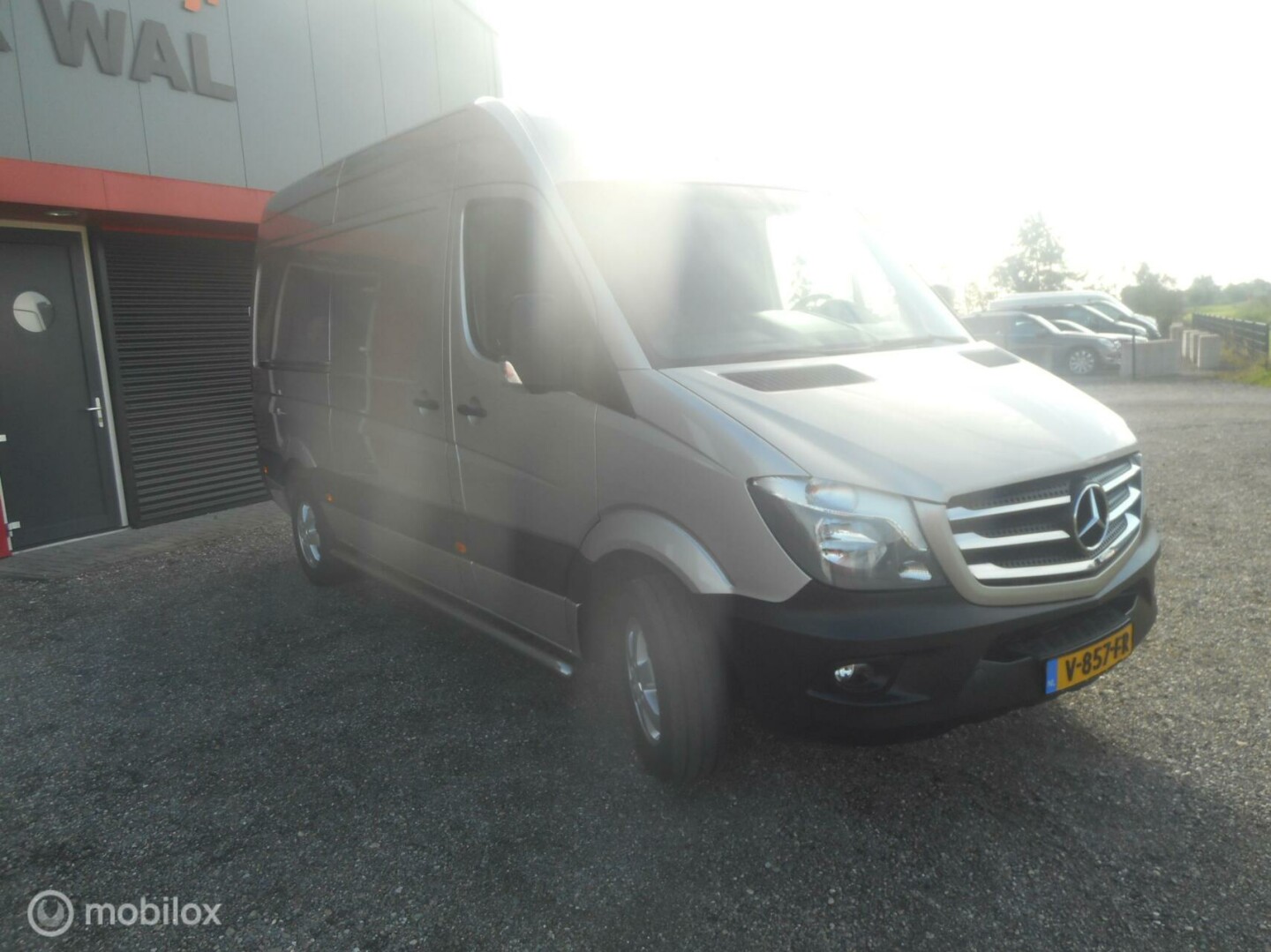 Mercedes-Benz-Sprinter-7
