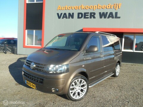 Volkswagen-Transporter-0