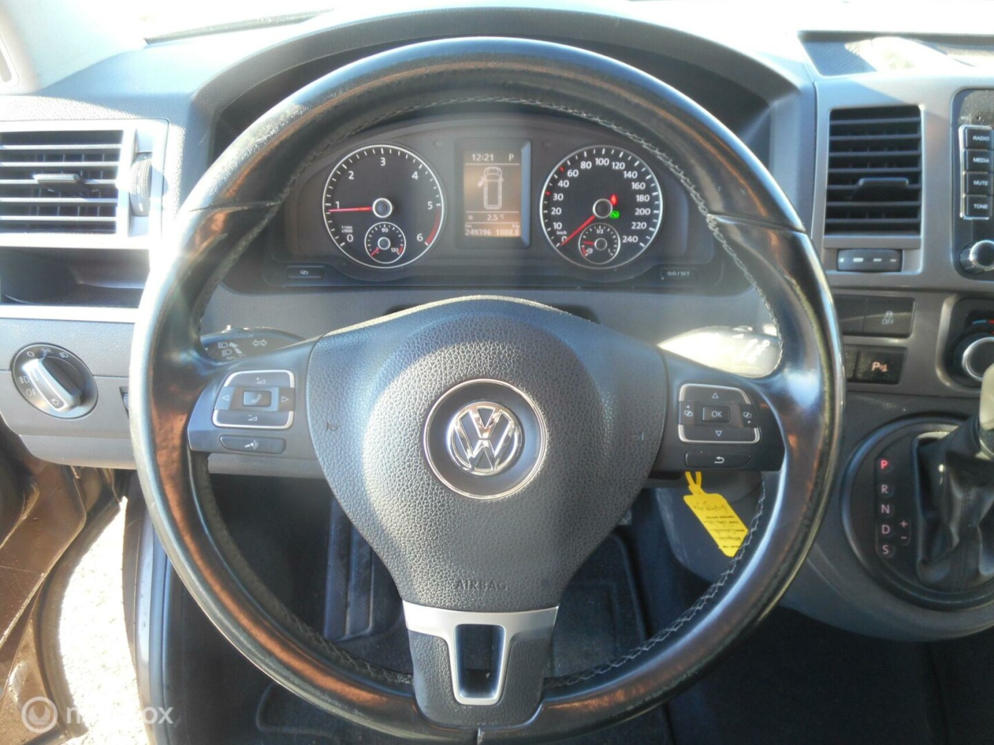 Volkswagen-Transporter-13