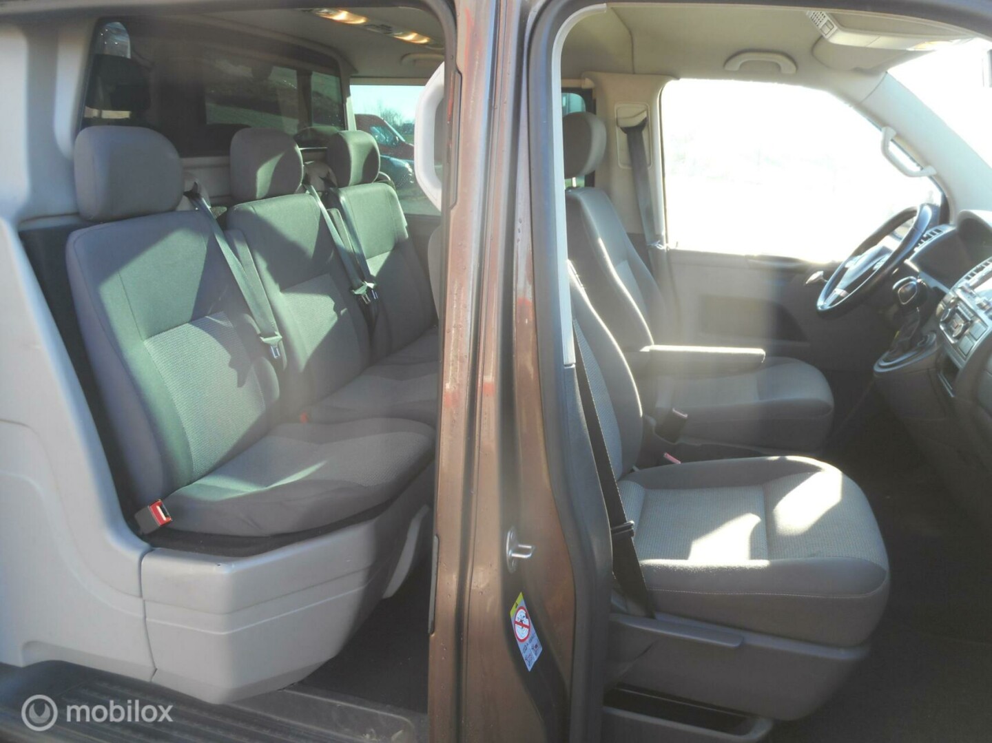 Volkswagen-Transporter-6