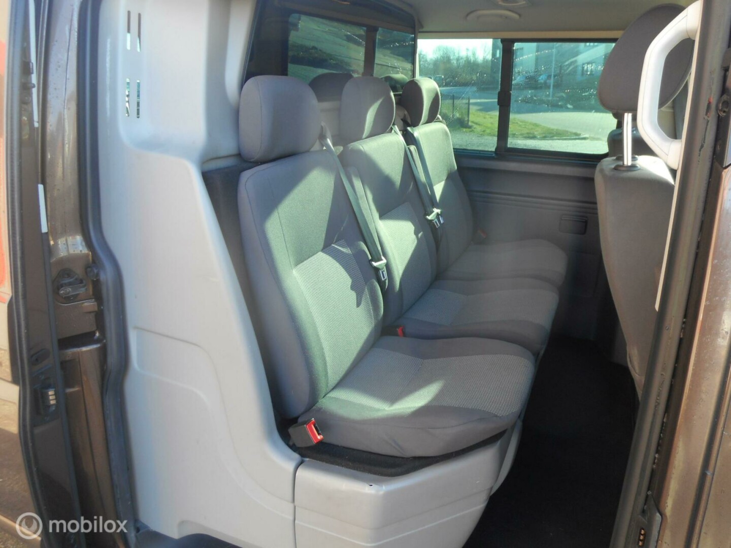 Volkswagen-Transporter-7