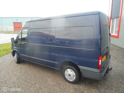 Ford-Transit-2