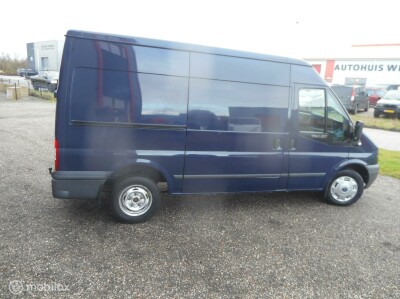 Ford-Transit-4