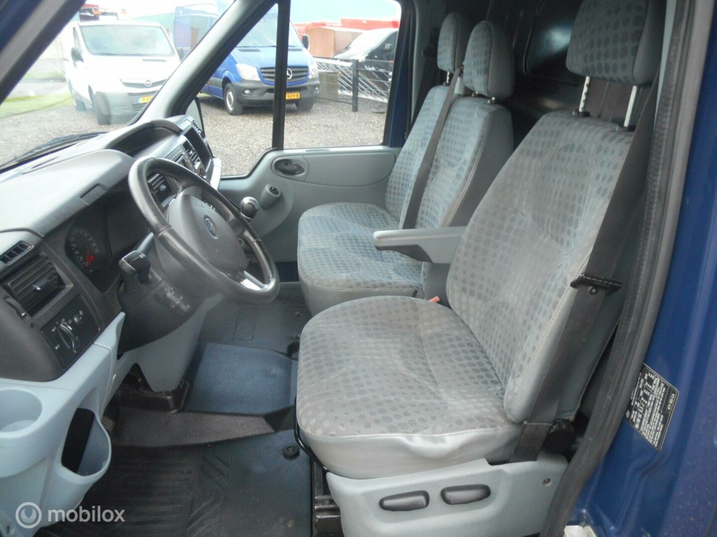Ford-Transit-9