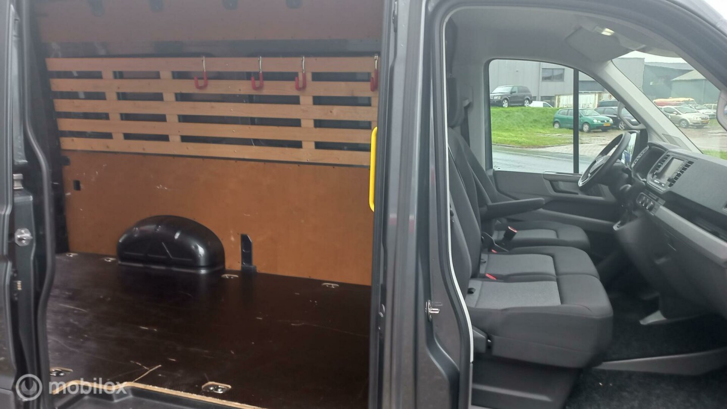 Volkswagen-Crafter-9