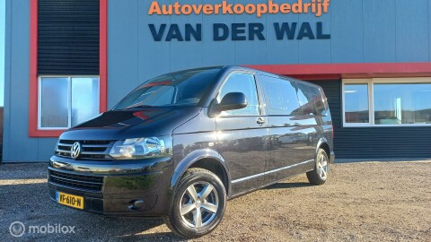 Volkswagen-Transporter-0