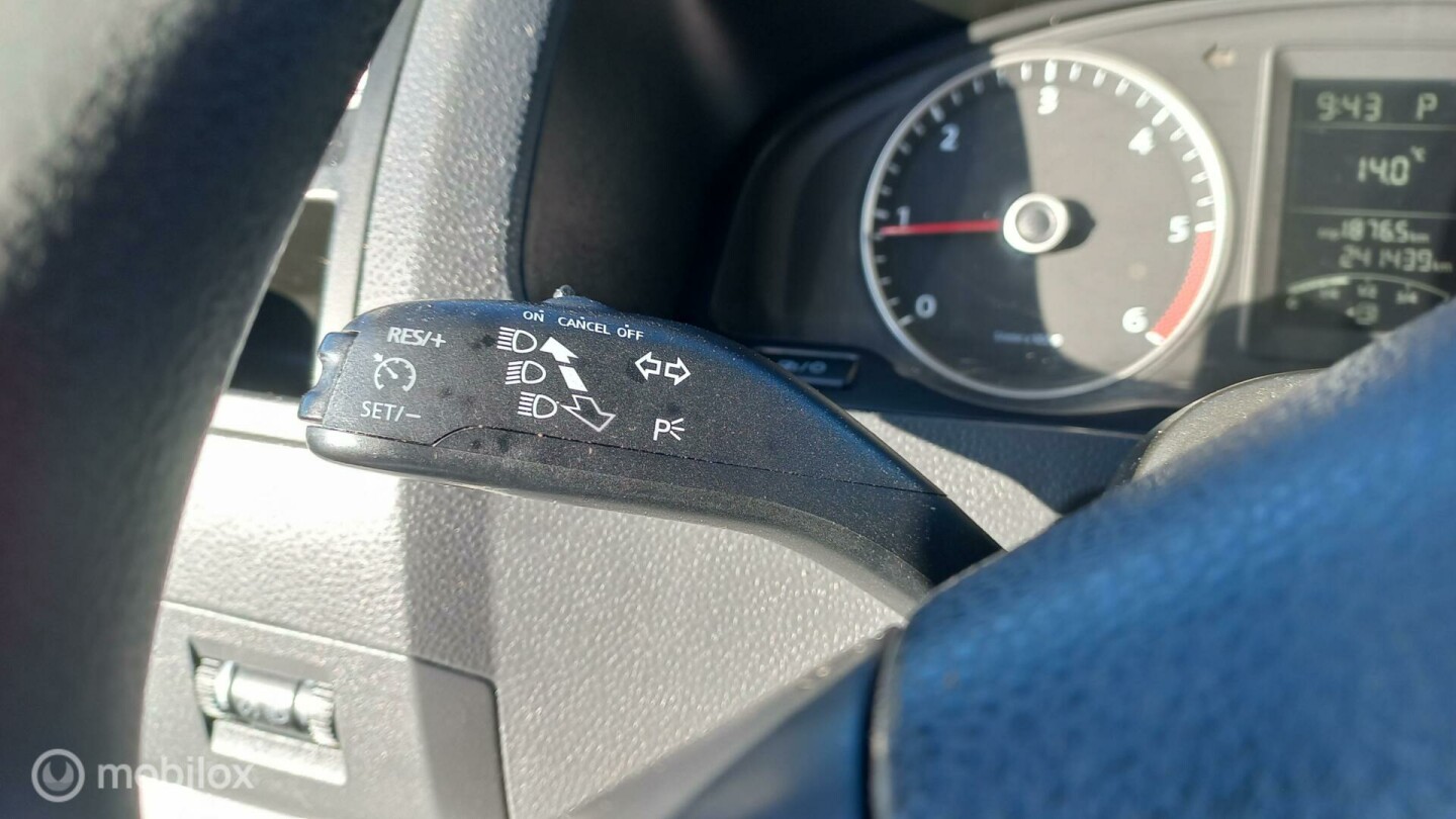 Volkswagen-Transporter-12