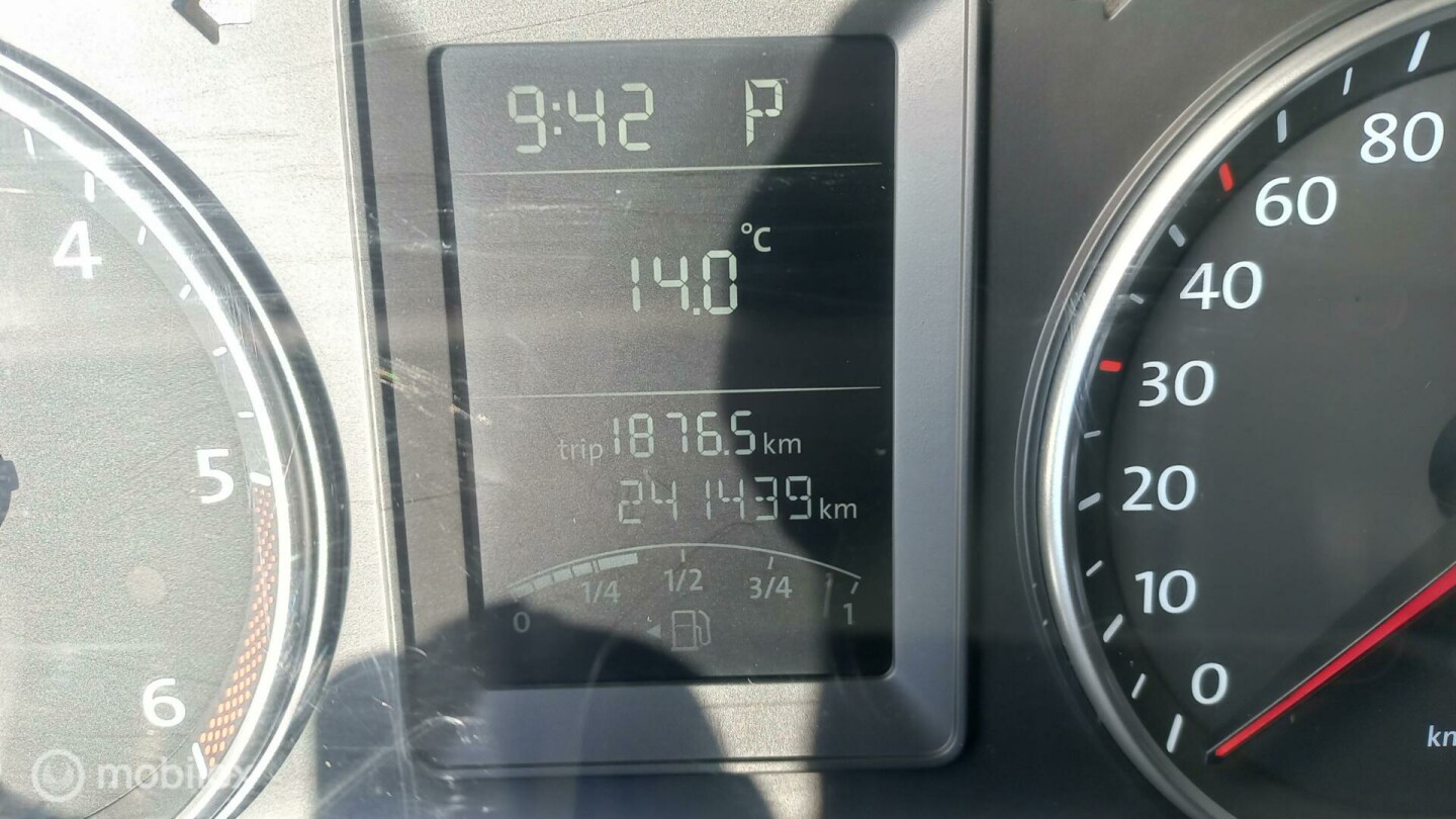 Volkswagen-Transporter-14