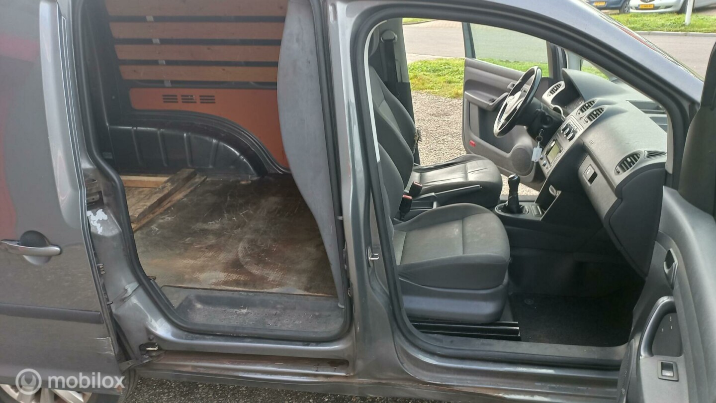 Volkswagen-Caddy Bestel-11