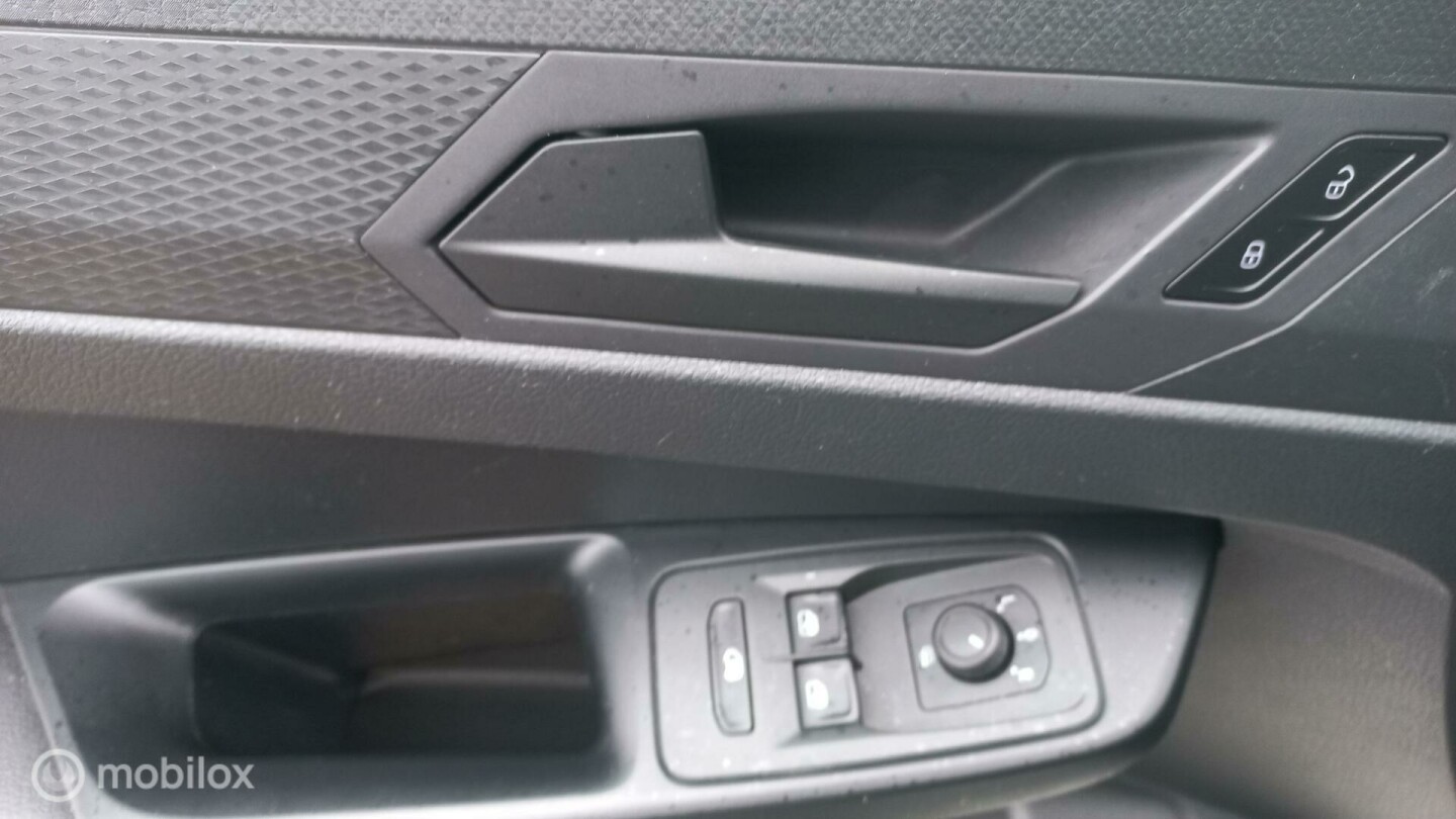 Volkswagen-Caddy Cargo Maxi-11