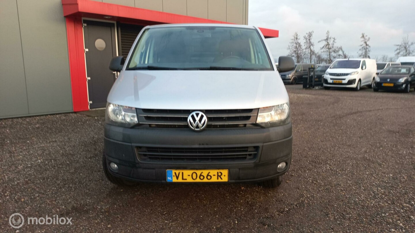 Volkswagen-Transporter-1