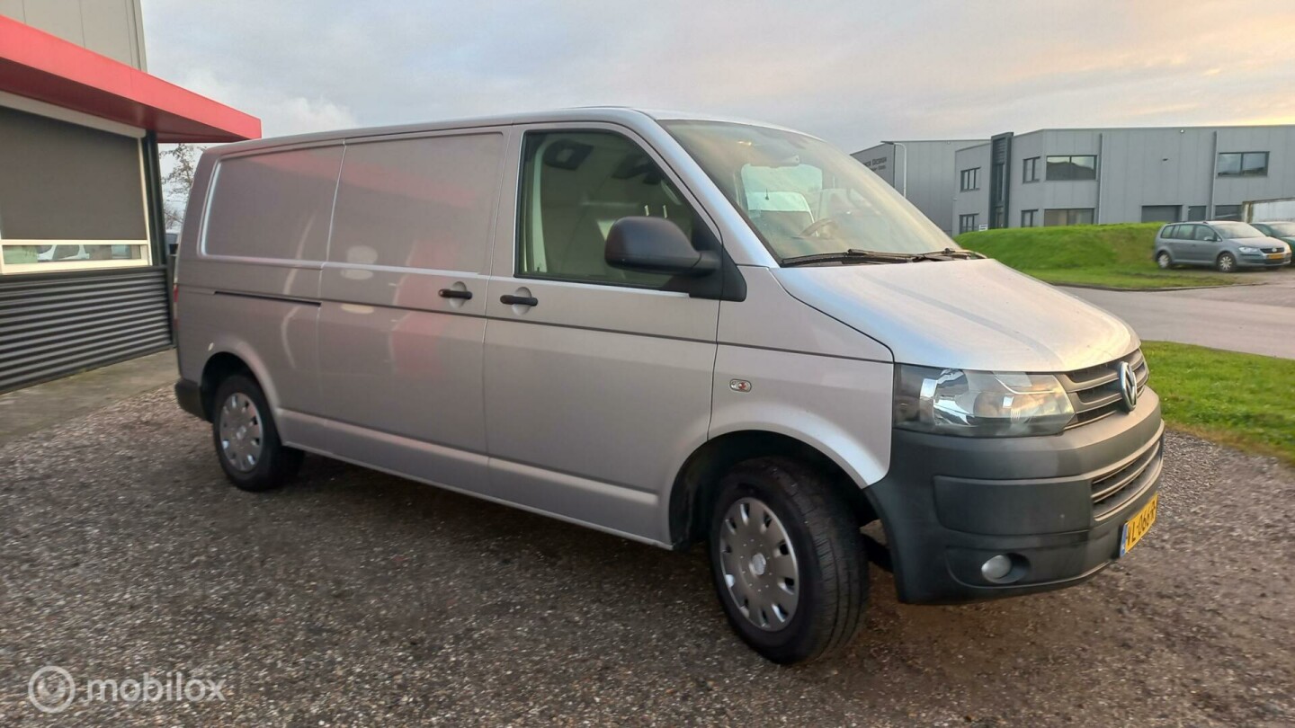 Volkswagen-Transporter-5