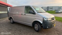 Volkswagen-Transporter-5