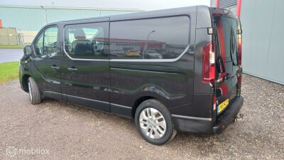Renault-Trafic-2