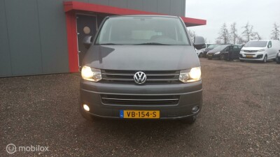 Volkswagen-Transporter-1