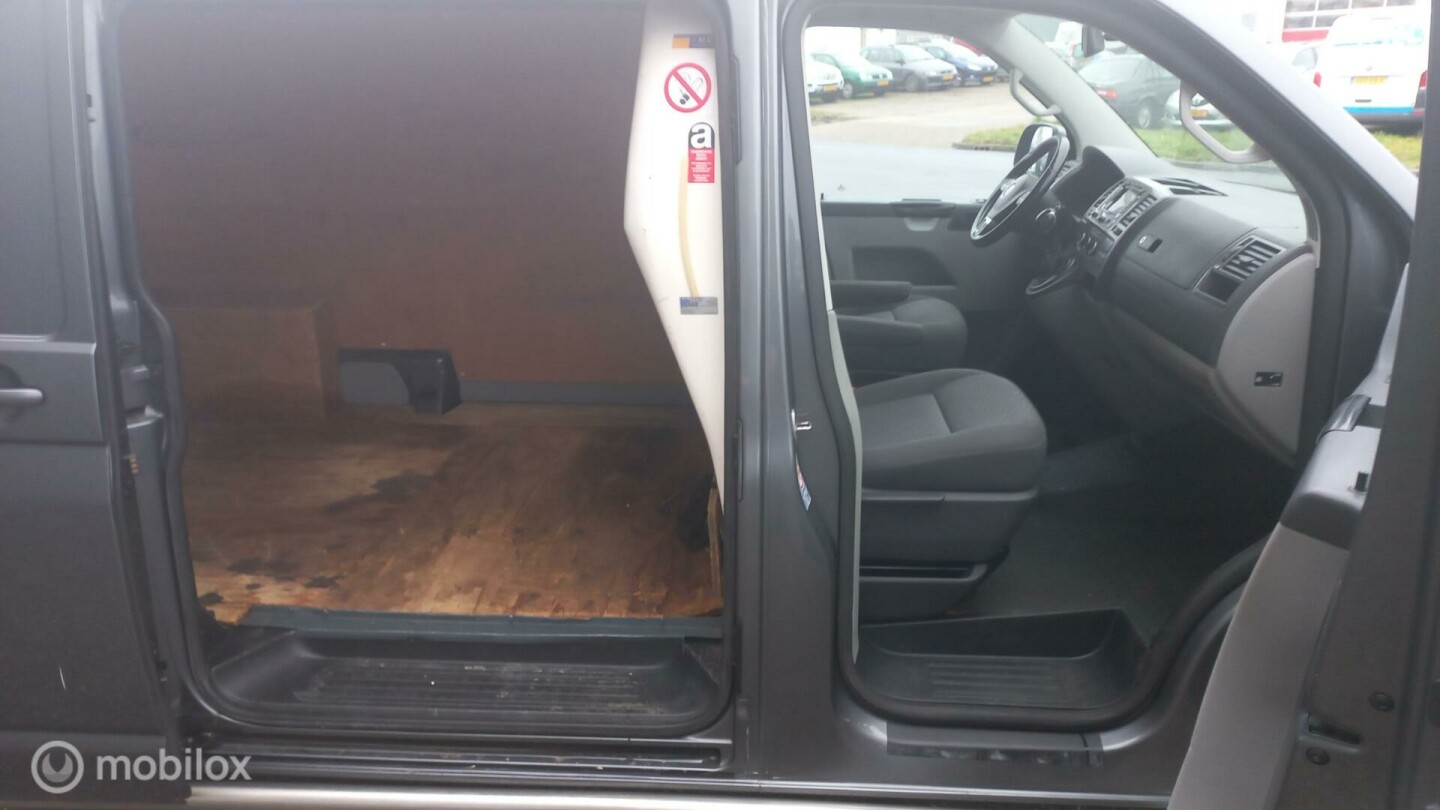 Volkswagen-Transporter-9