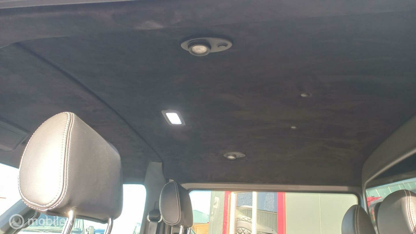 Volkswagen-Transporter-11