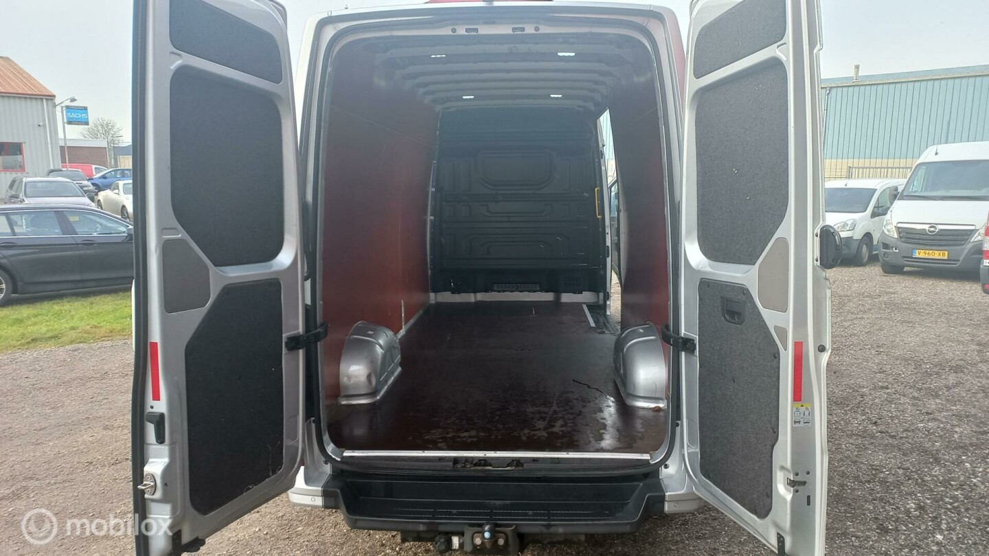 Volkswagen-Crafter-10