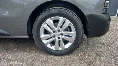 Peugeot-Expert-3