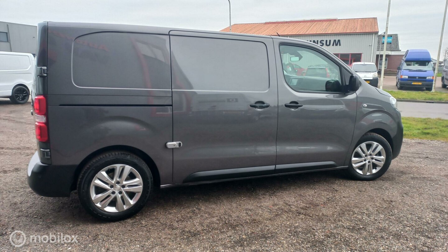 Peugeot-Expert-5
