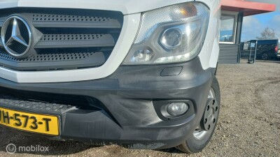 Mercedes-Benz-Sprinter-1