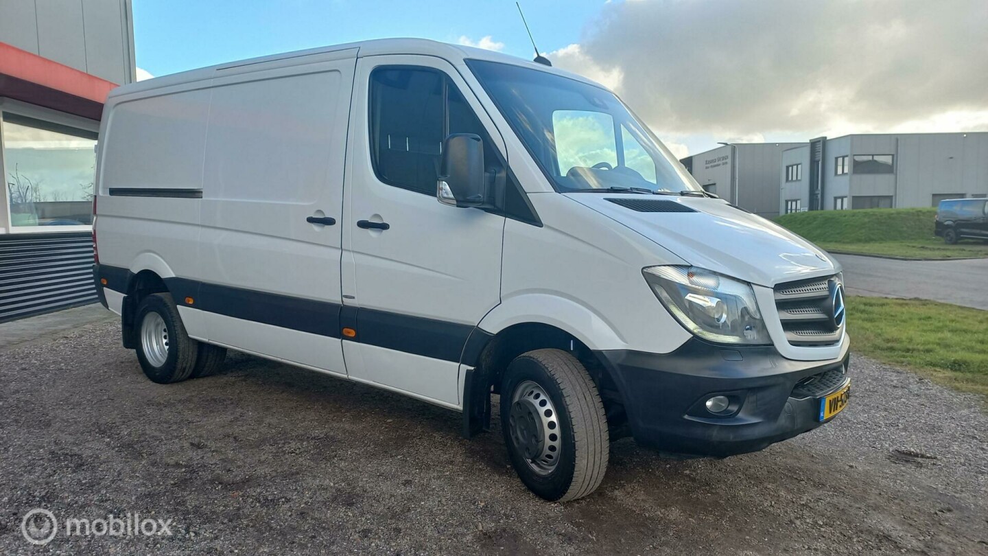 Mercedes-Benz-Sprinter-10