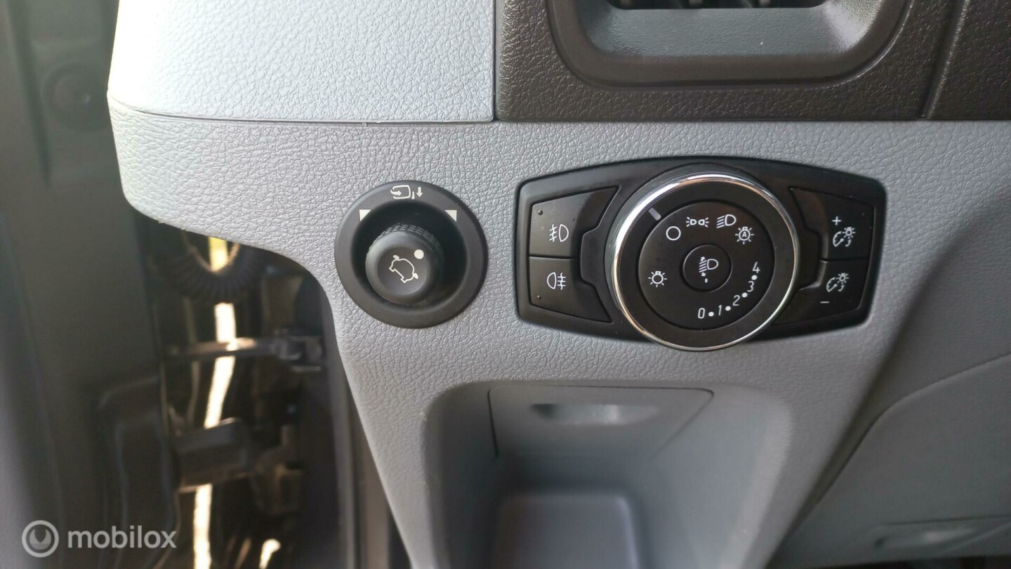 Ford-Transit-12