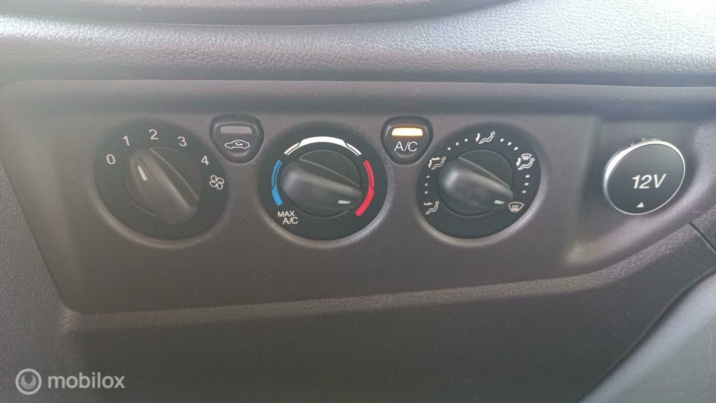 Ford-Transit-14