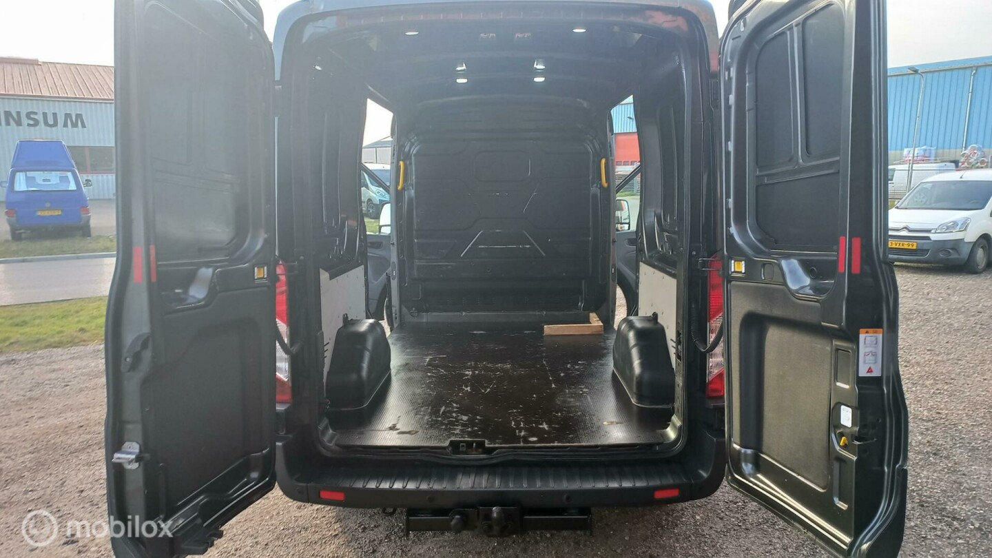 Ford-Transit-6