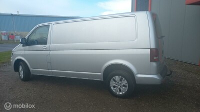 Volkswagen-Transporter-2