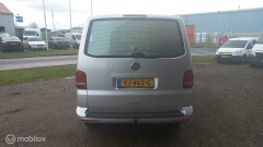 Volkswagen-Transporter-4