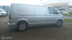 Volkswagen-Transporter-5