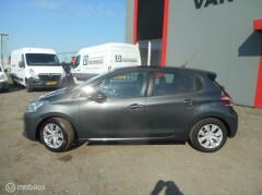 Peugeot-208-2