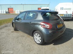 Peugeot-208-3