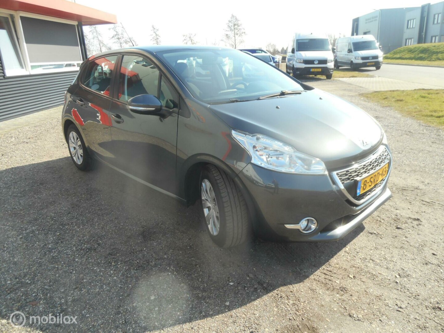 Peugeot-208-7